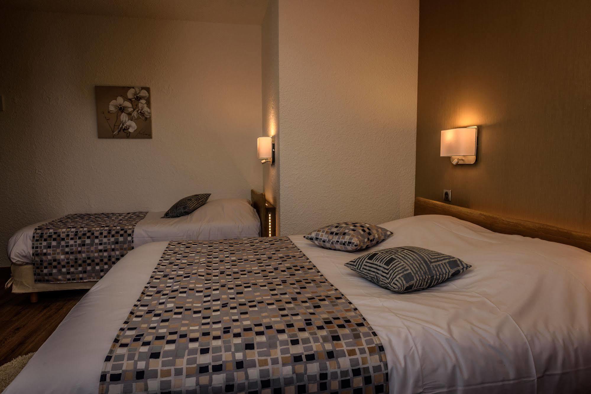 Logis Le Cheval Rouge Hotel Sainte-Menehould Kültér fotó